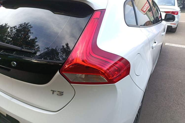 沃尔沃V40 2017款 T3 智逸版车身外观6006