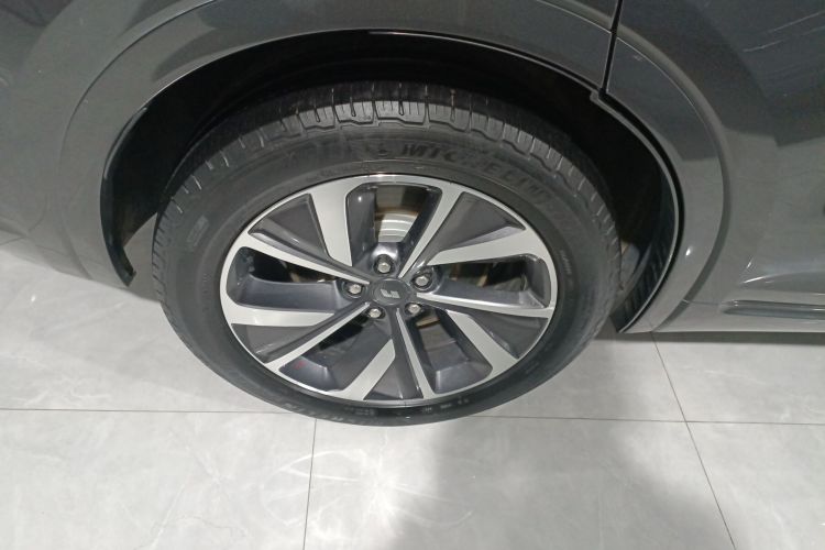 理想汽车 理想ONE 2021款 增程6座版车身外观56