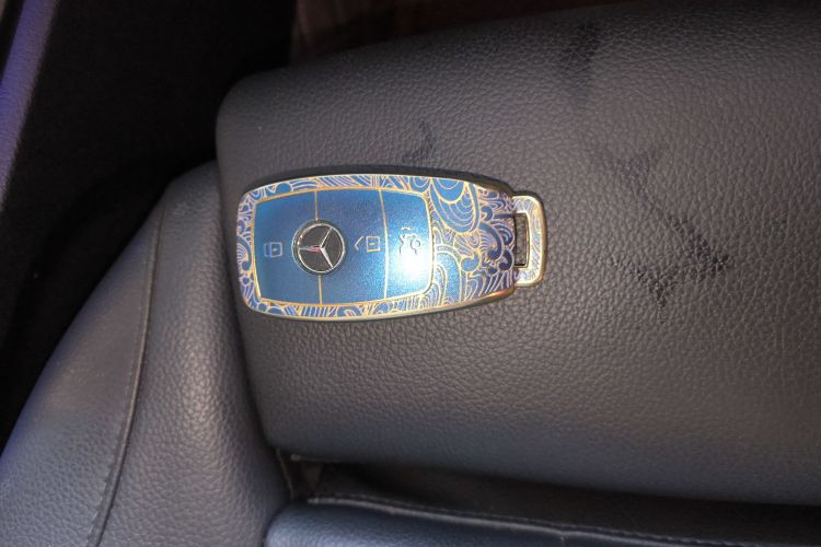 奔驰GLB 2020款 GLB 200 动感型中控内饰11