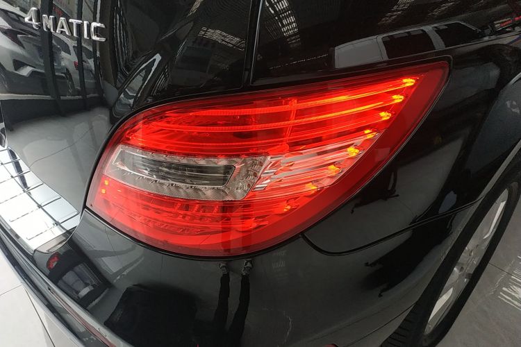 奔驰R级 2017款 R 320 4MATIC 商务型臻藏版车身外观6006