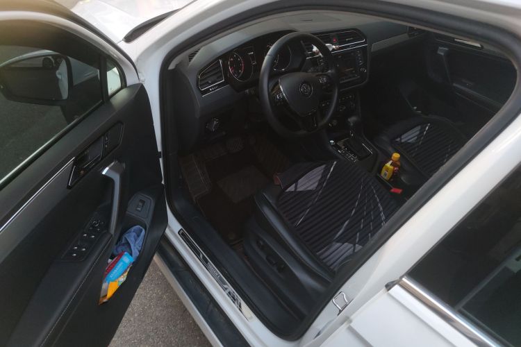 大众 途观L 2018款 380TSI 自动四驱豪华版中控内饰20