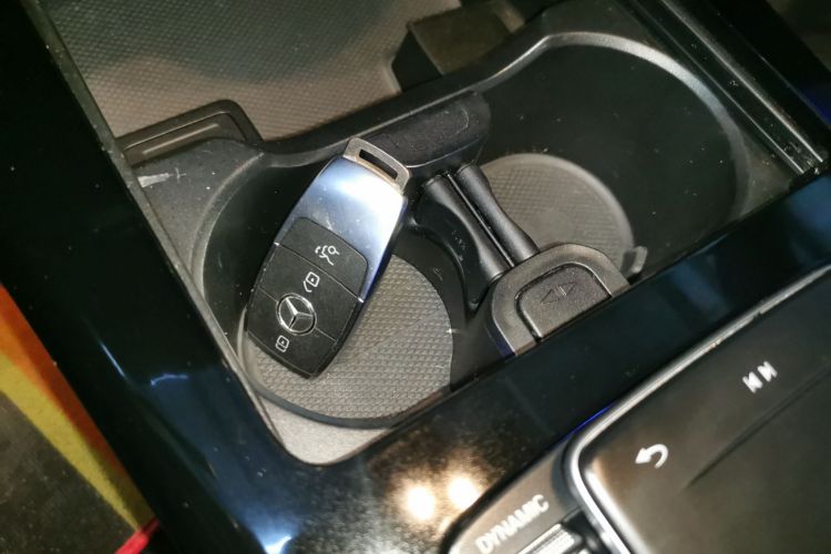 奔驰A级 2021款 A 200 L 运动轿车时尚型中控内饰7001