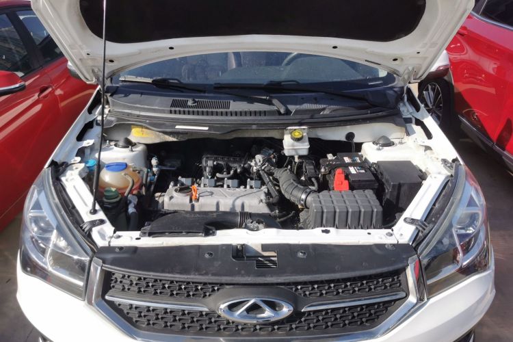 奇瑞 瑞虎3X 2018款 1.5L 自动舒适版机舱底盘24