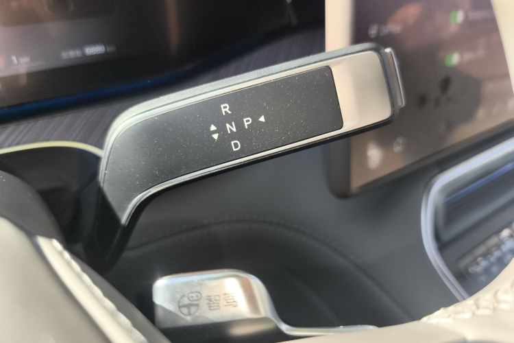 腾势N9 2025款 旗舰型局部细节18