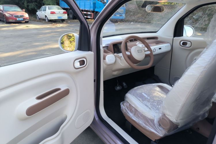 奔腾小马 2026款 222km 炫彩马中控内饰20