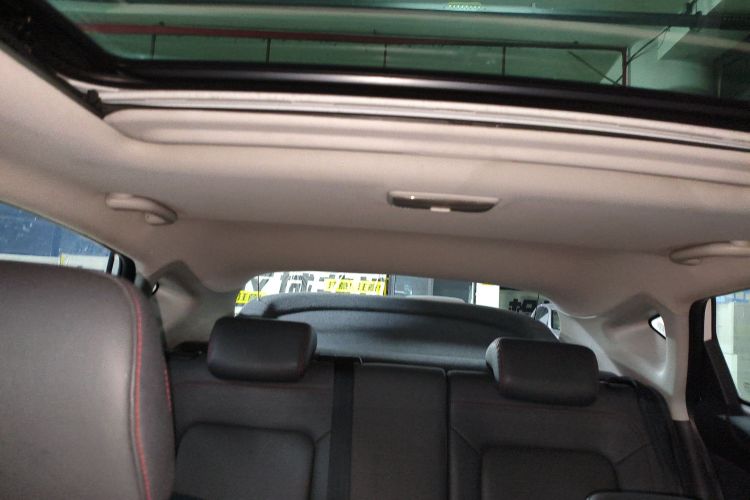 长安 逸动 2016款 XT 1.6L 手动俊酷型中控内饰22