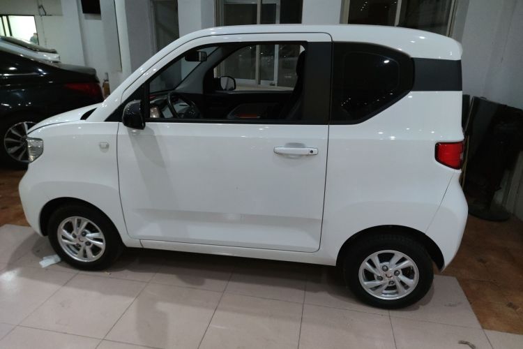 五菱汽车 宏光MINIEV 2020款 自在款 磷酸铁锂车身外观4