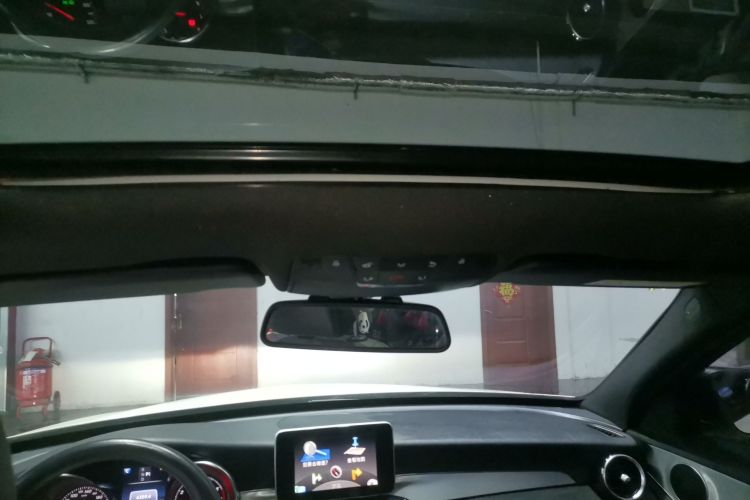 奔驰C级 2017款 C 200 运动版局部细节22