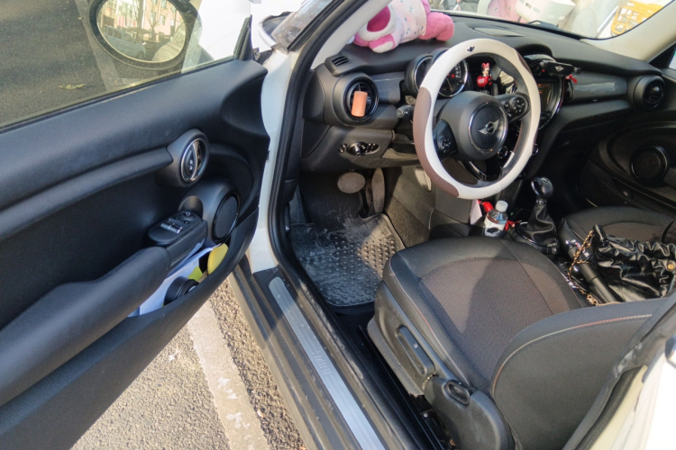 MINI 2014款 1.5T COOPER Fun中控内饰20