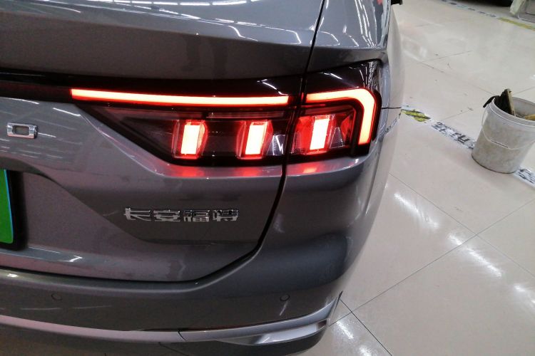 福特 蒙迪欧 2022款 改款 EcoBoost 245 豪华型车身外观9