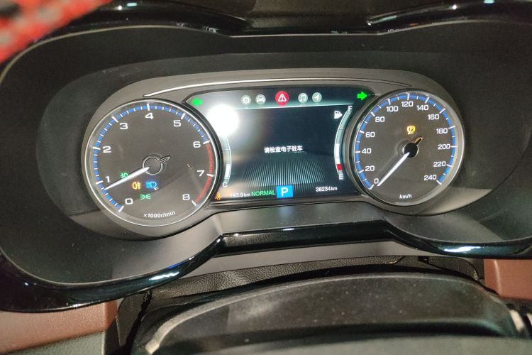 广汽传祺 传祺GS8 2017款 320T 两驱豪华智联版（七座）中控内饰14