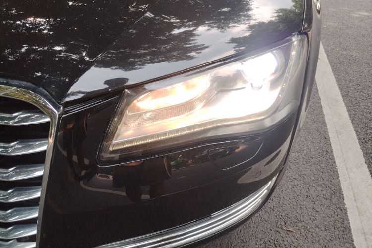 奥迪A8 2013款 A8L 30 FSI 舒适型车身外观36