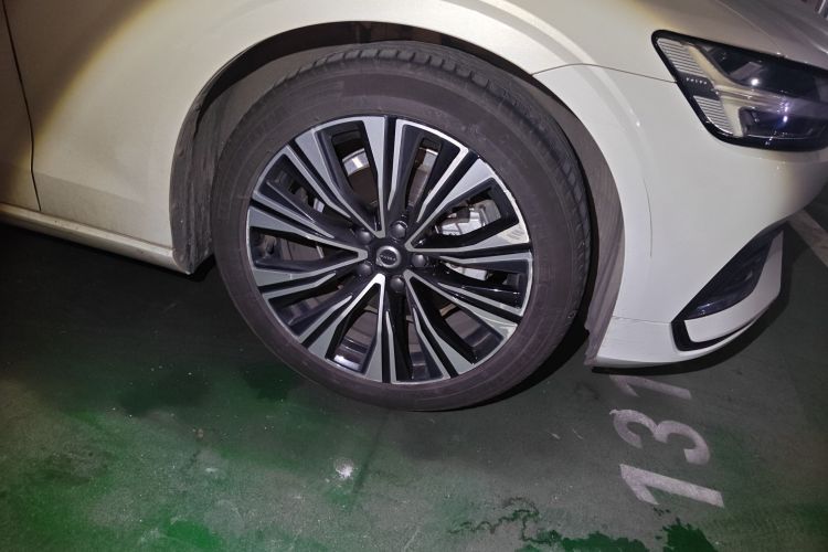 沃尔沃S60 2023款 B4 智远豪华版车身外观6007