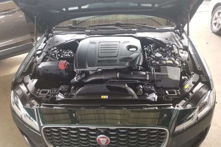 捷豹XFL 2023款 XFL 2.0T P250 两驱精英运动版局部细节24