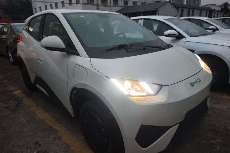 比亚迪 海鸥 2025款 305km 活力版车身外观3