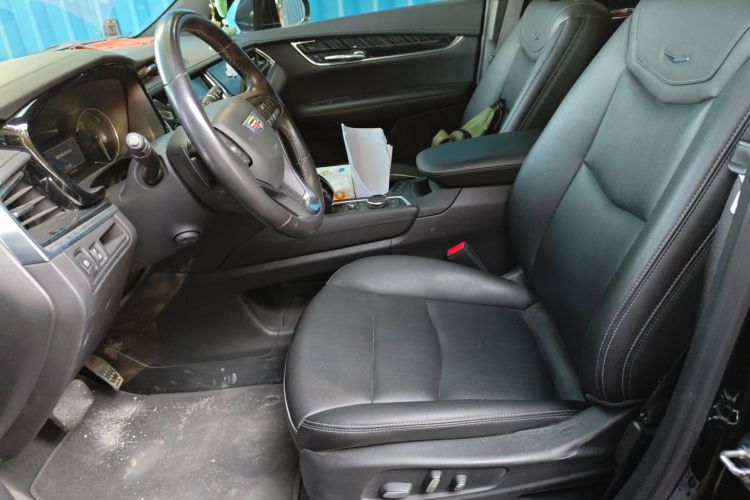 凯迪拉克XT6 2022款 2.0T 七座两驱豪华型中控内饰19