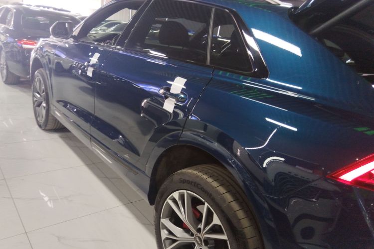 奥迪Q8 2021款 55 TFSI 臻选动感型车身外观4