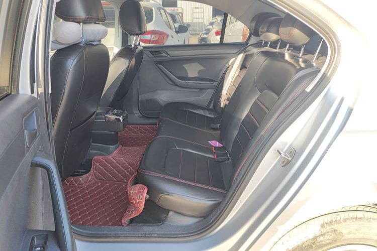 大众 捷达 2017款 1.4L 手动时尚型中控内饰21