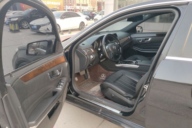 奔驰E级 2015款 改款 E 260 L中控内饰20