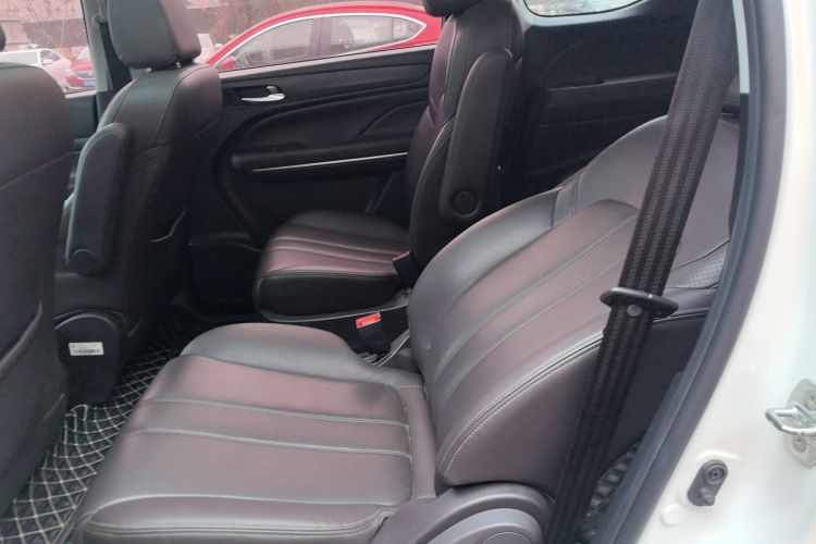 广汽传祺 传祺M6 2019款 270T 自动尊享版（七座）国V中控内饰7004