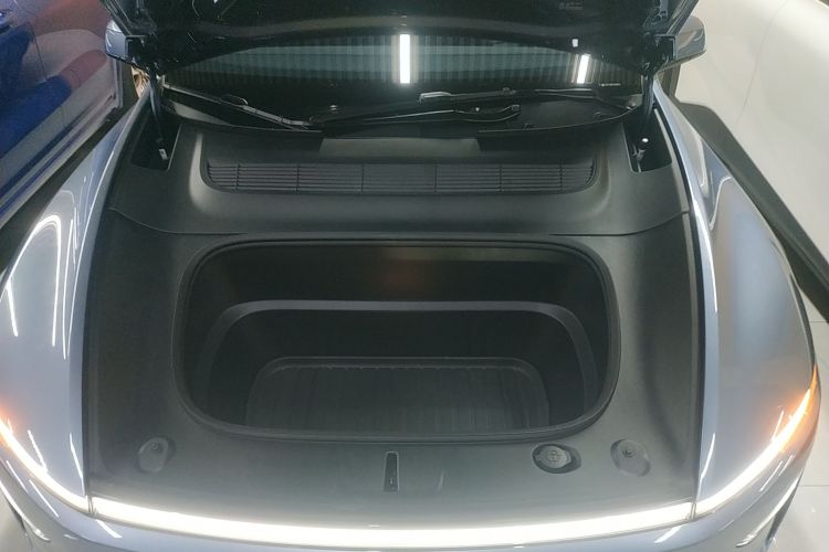 特斯拉 Model Y 2025款 长续航全轮驱动 首发版局部细节24