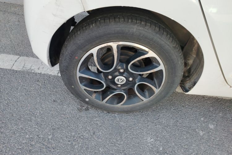 长安 奔奔 2015款 1.4L IMT豪华型 国V车身外观6008