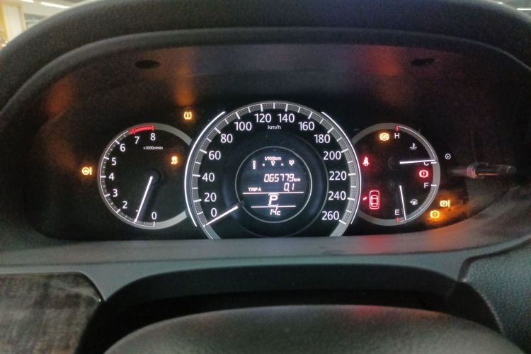 本田 雅阁 2015款 3.0L VTI 尊贵版中控内饰14