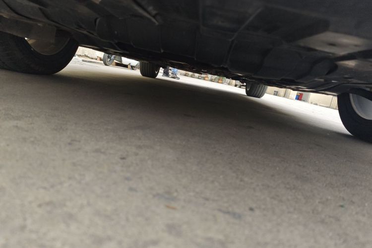 吉利汽车 缤瑞 2021款 1.4T CVT F-运动版局部细节9008