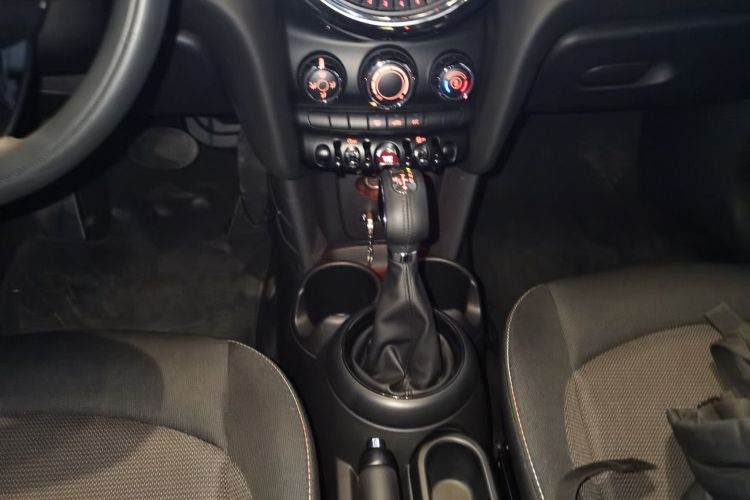 MINI 2016款 1.2T ONE 五门版中控内饰18