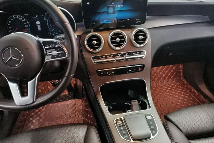 奔驰GLC 2020款 GLC 300 L 4MATIC 豪华型中控内饰16