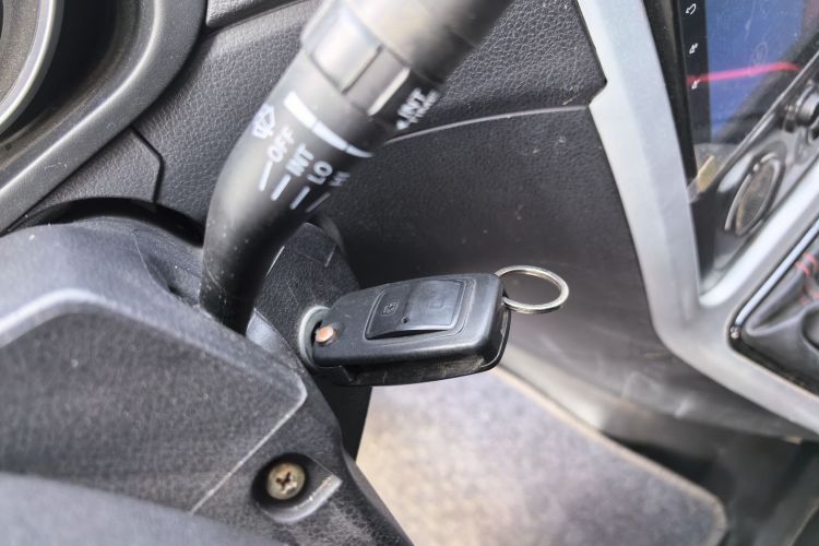 长安凯程 长安睿行M70 2018款 1.5L舒适型平顶背掀门DAM15DL中控内饰11