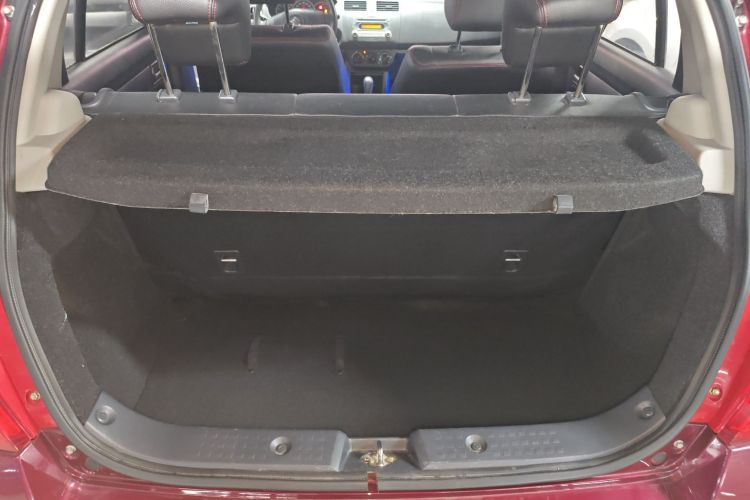 铃木 雨燕 2013款 1.5L 自动20周年限量版机舱底盘23