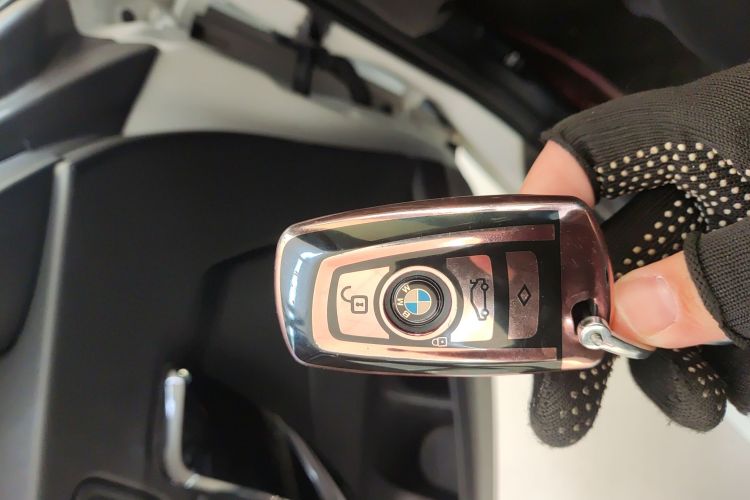 宝马2系(进口) 2018款 220i 敞篷轿跑车 运动设计套装中控内饰11