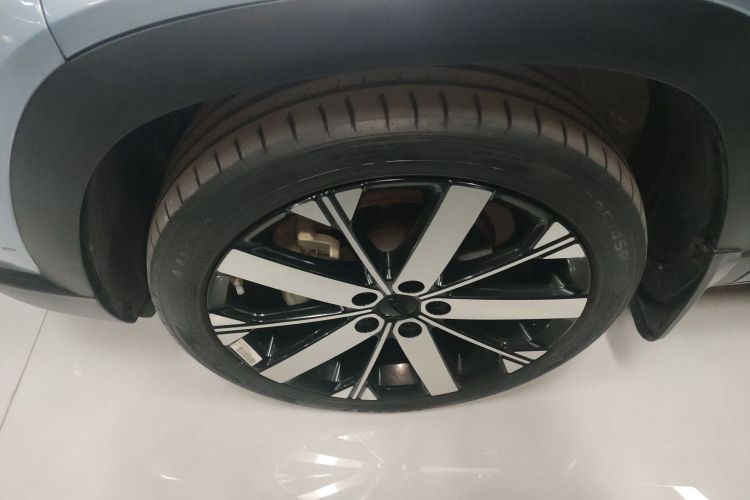 吉利汽车 吉利icon 2023款 1.5TD 巧克力醇巧版车身外观6001