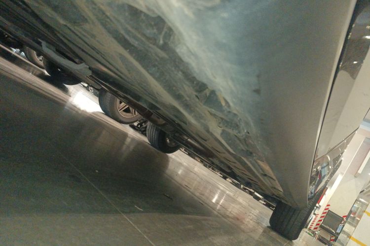 奔驰GLC 2020款 改款 GLC 260 L 4MATIC 动感型局部细节9001