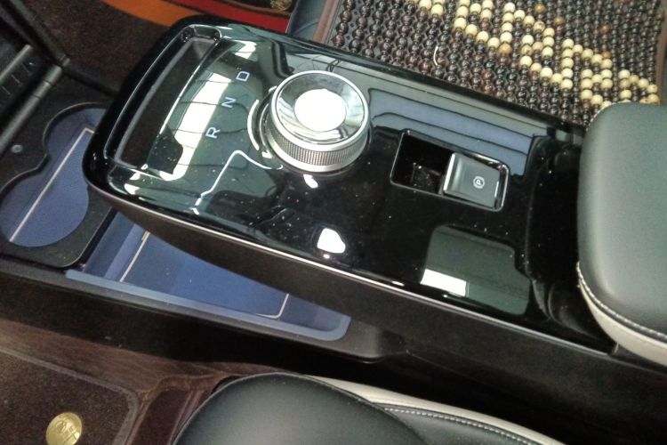 吉利几何E萤火虫 2022款 401KM 玲珑虎 4座中控内饰18