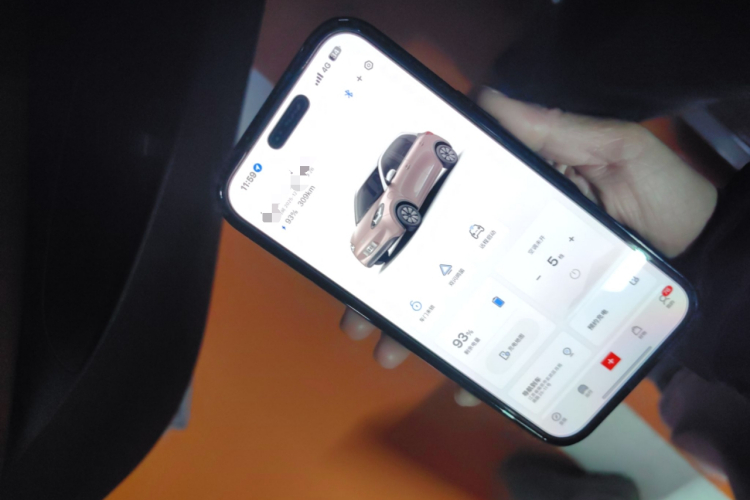 五菱汽车 五菱缤果 2023款 333km 灵犀互联款中控内饰11