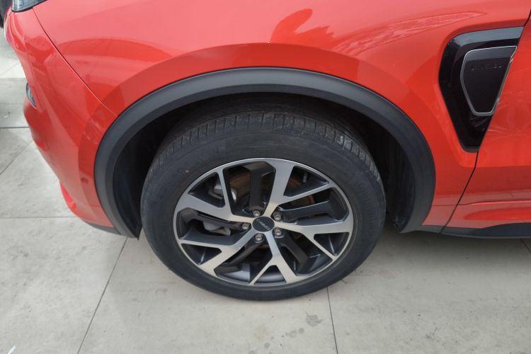 领克01 2017款 2.0T 四驱劲Pro版车身外观6007