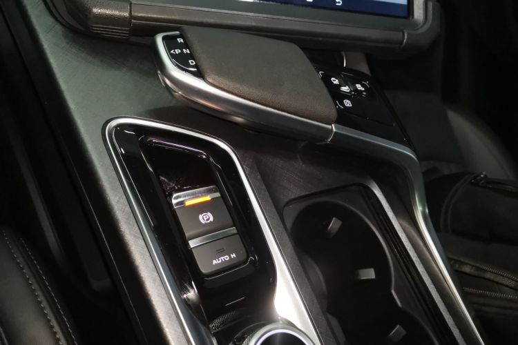 长安UNI-T 2022款 1.5T 运动版 尊贵型中控内饰18