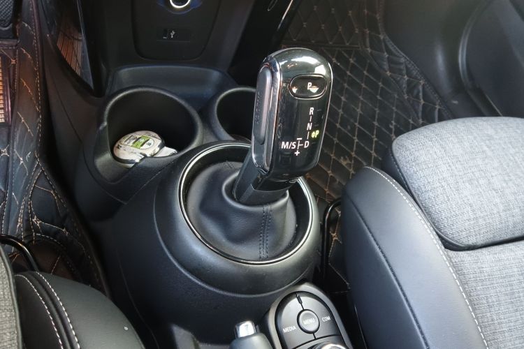 MINI 2019款 1.5T COOPER 经典派局部细节18