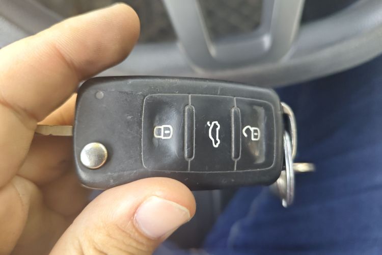 大众 捷达 2017款 1.5L 手动时尚型中控内饰11