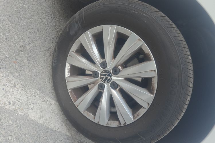 大众 朗逸 2025款 新锐 1.5L 出众新逸版车身外观10