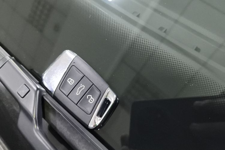 大众 帕萨特 2023款 330TSI 星空精英版中控内饰11