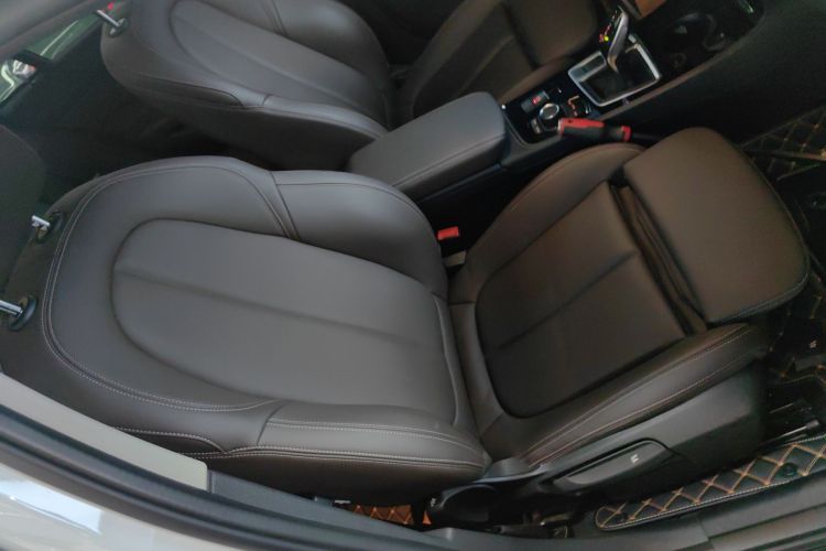 宝马1系 2020款 120i M运动套装局部细节41