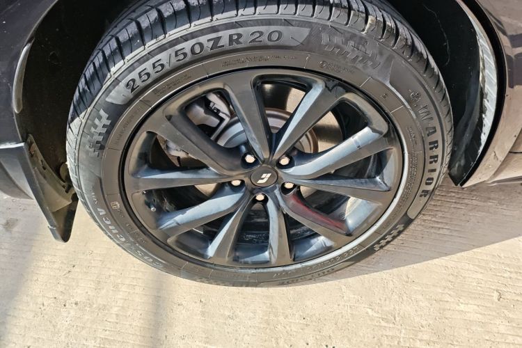 理想汽车 理想ONE 2021款 增程6座版车身外观6008