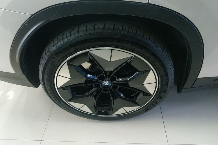 宝马iX3 2021款 改款 创领型车身外观6008