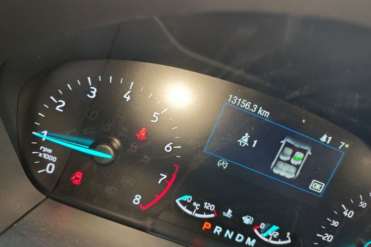 福特 福克斯 2020款 三厢 EcoBoost 180 自动锋潮型中控内饰15