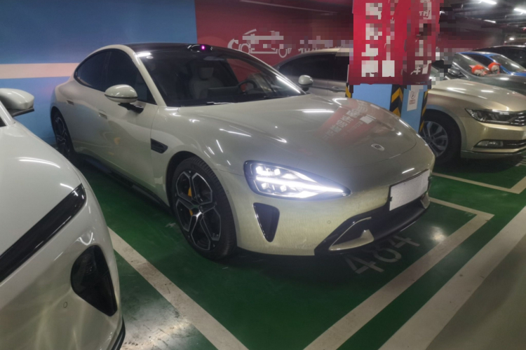 小米汽车 小米SU7 2024款 四驱Max创始版车身外观3