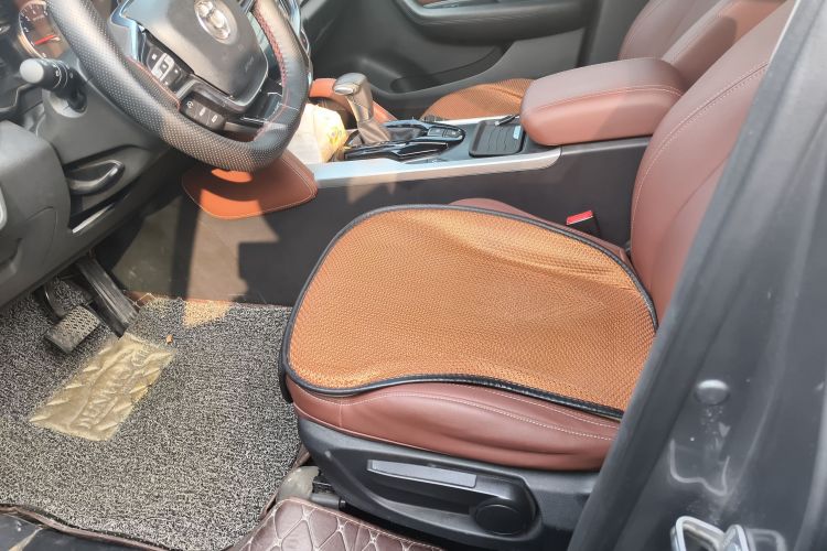 中华V6 2018款 1.5T 自动尊贵型局部细节19