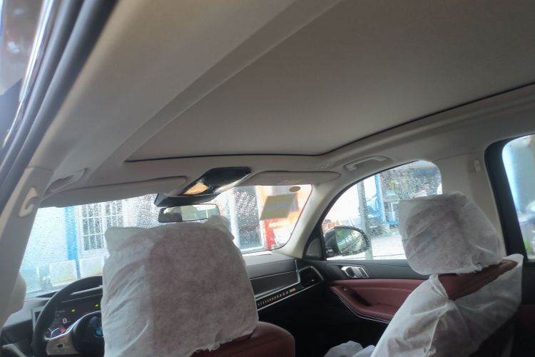 宝马X5 2025款 xDrive 30Li 尊享型M运动曜夜套装中控内饰22